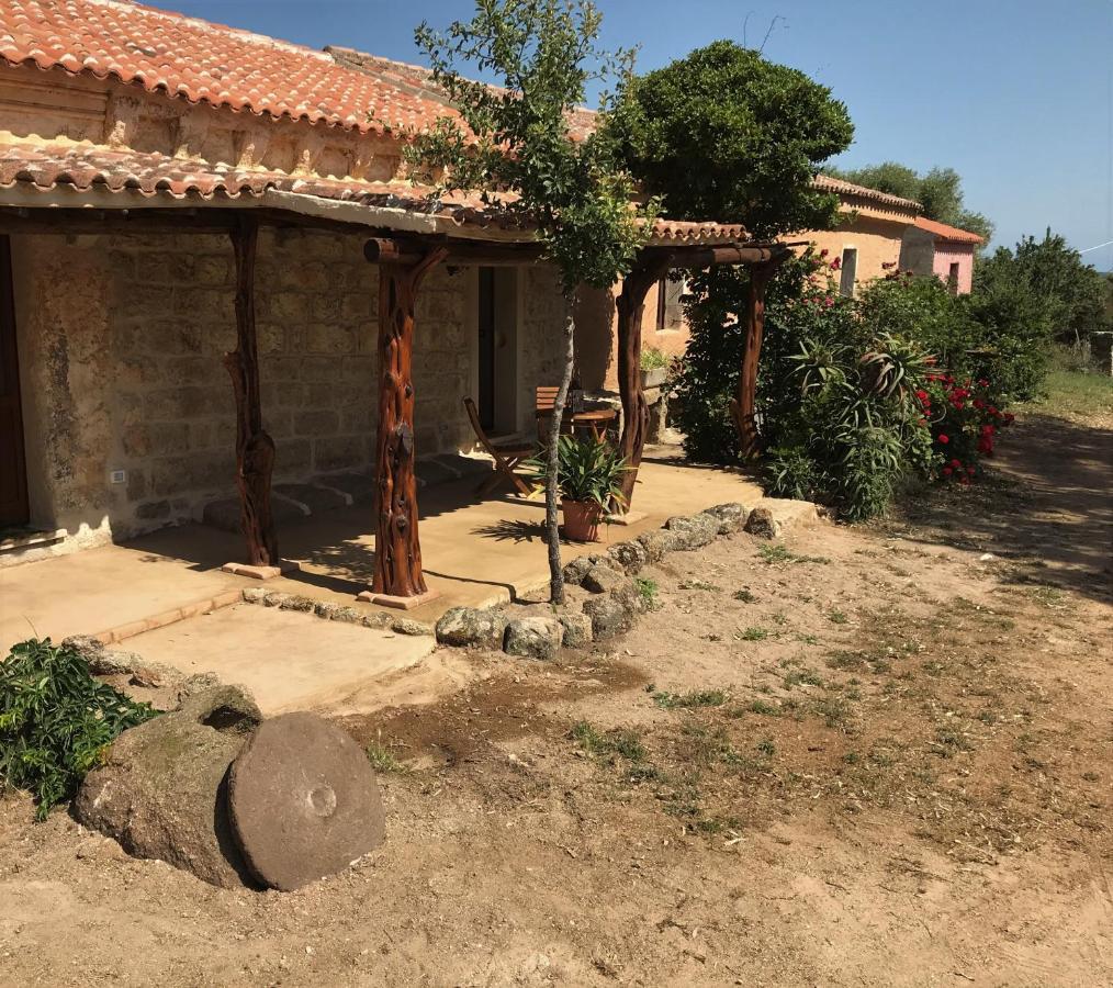 Li Casacci Bed & Breakfast Arzachena Exterior foto