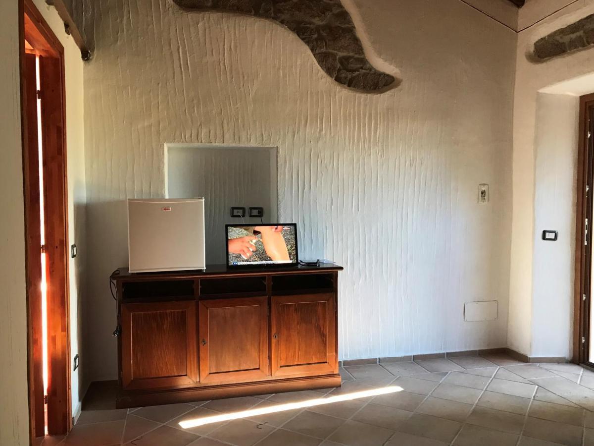 Li Casacci Bed & Breakfast Arzachena Exterior foto